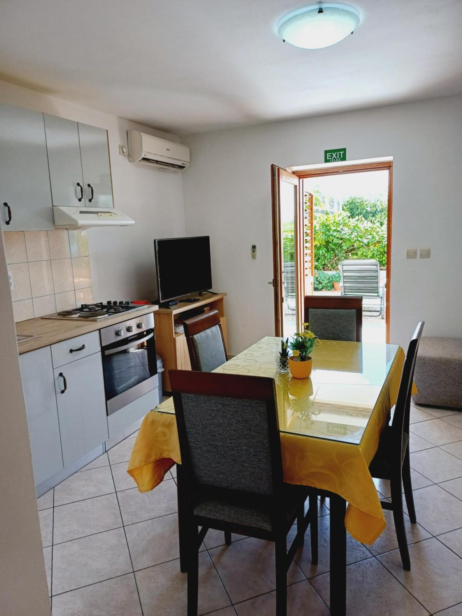 Apartments Jure Miljak Podstrana Kültér fotó